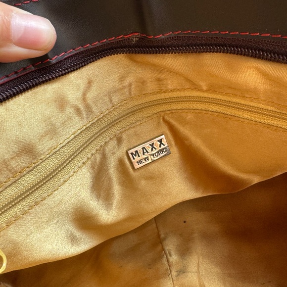 Ladybug Patterned Handbag - Picture 5 of 8